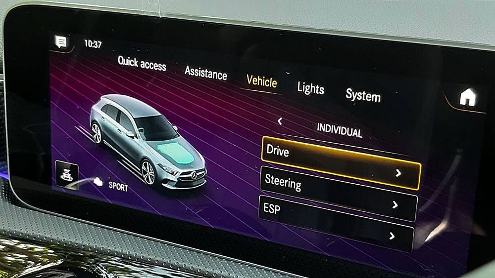 新入門 Mercedes-Benz A 220