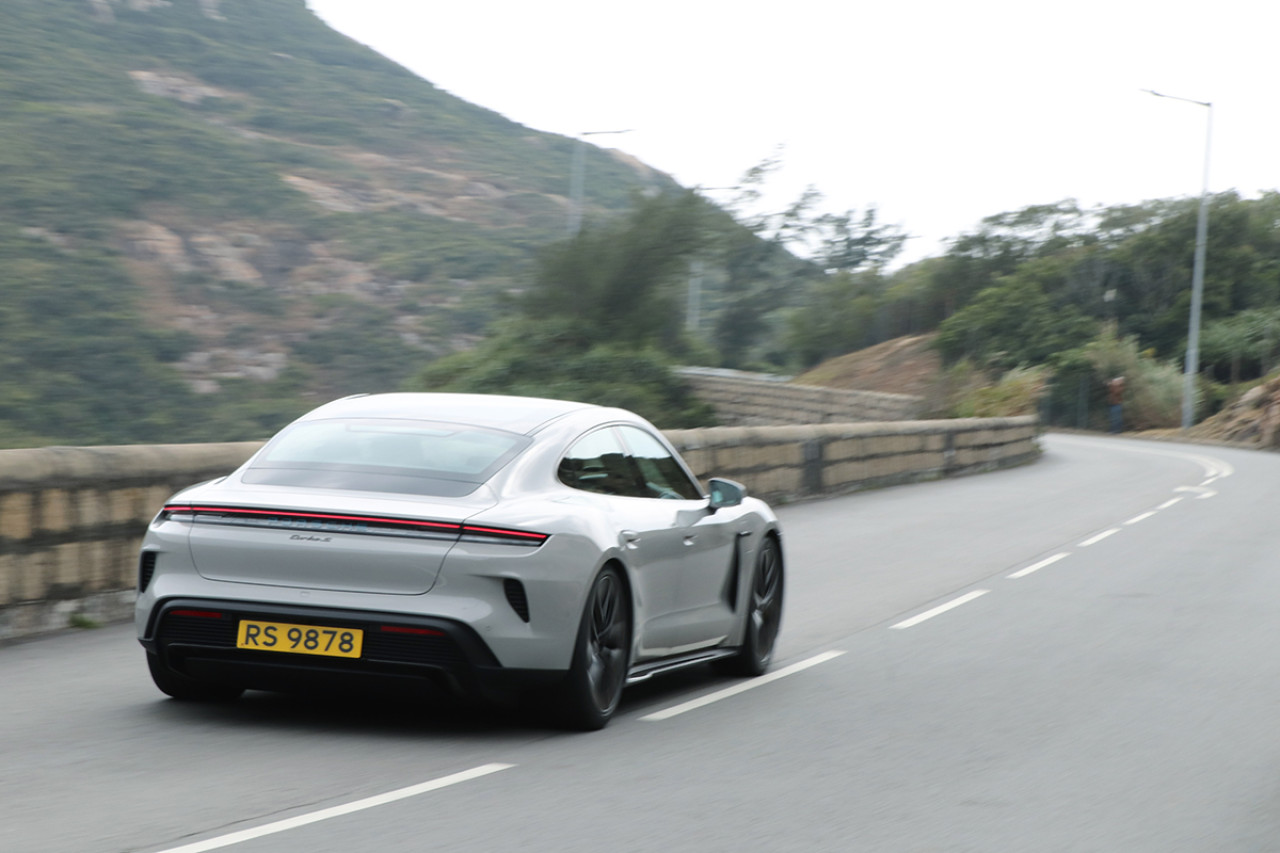 最有跑車功架 Porsche Taycan Turbo S