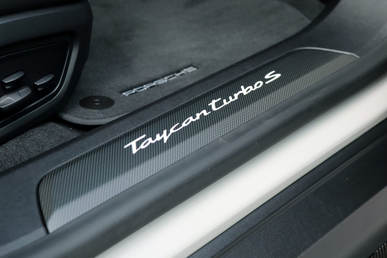 最有跑車功架 Porsche Taycan Turbo S