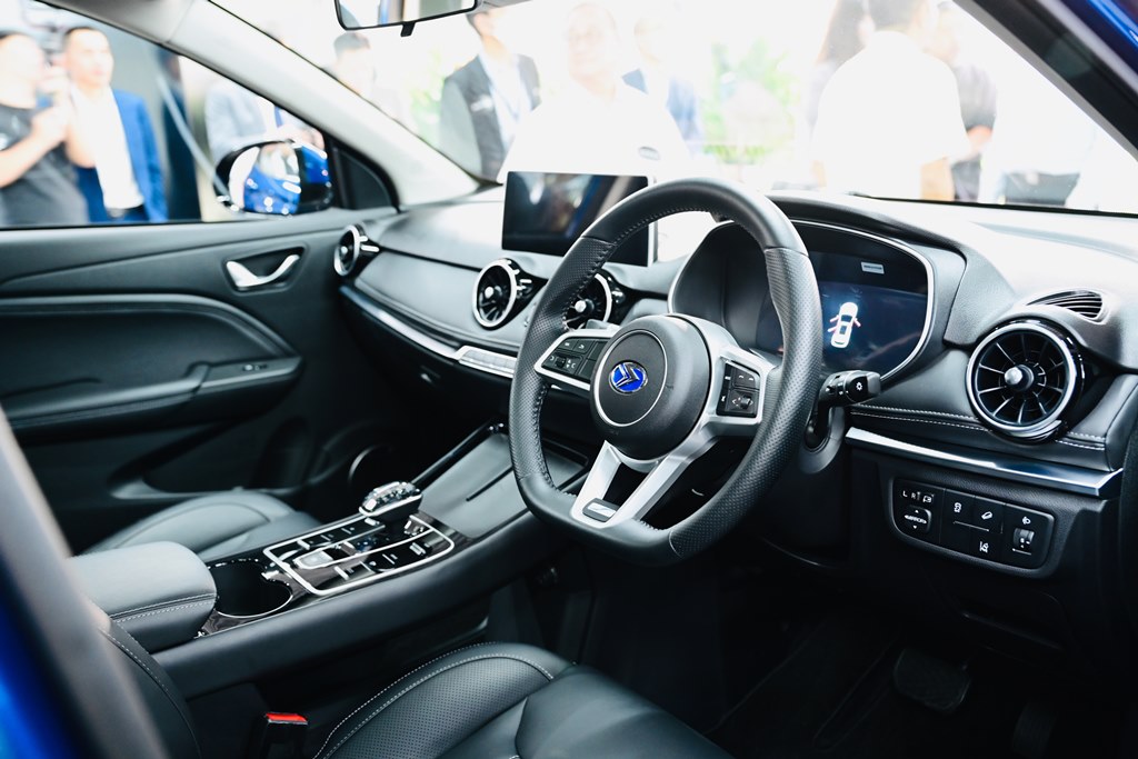 東風汽車旗下Seres 3電動車在港推出