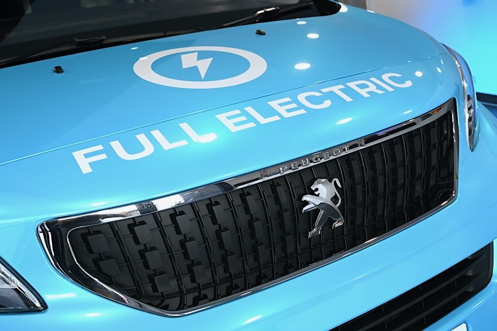 標緻e-Traveller 8座電動MPV