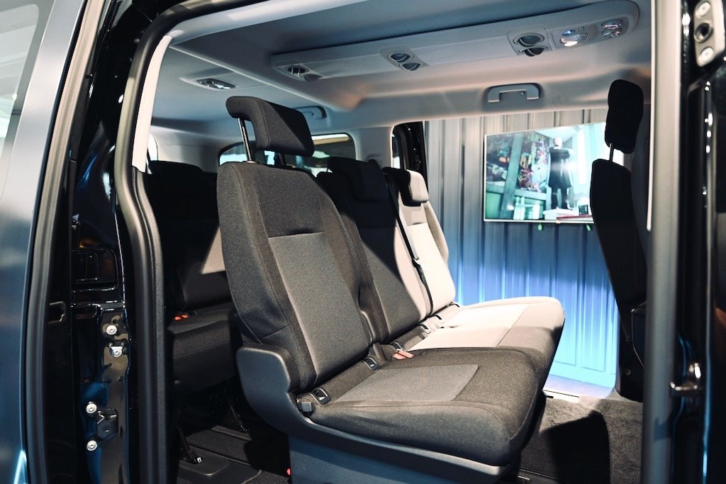 標緻e-Traveller 8座電動MPV