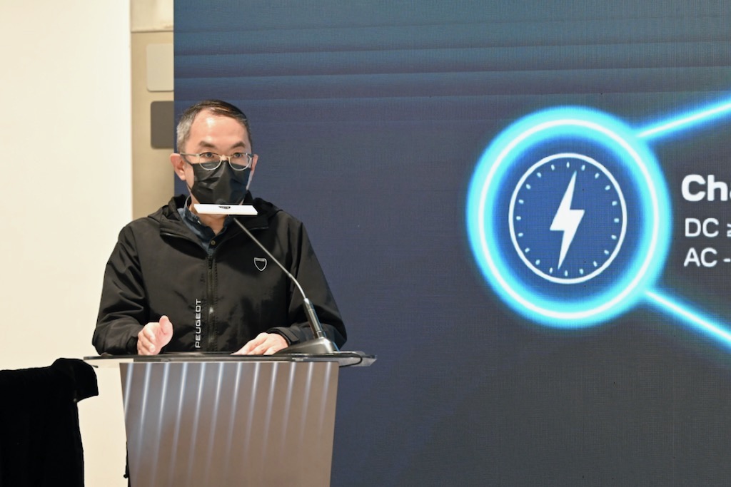 標緻e-Traveller 8座電動MPV