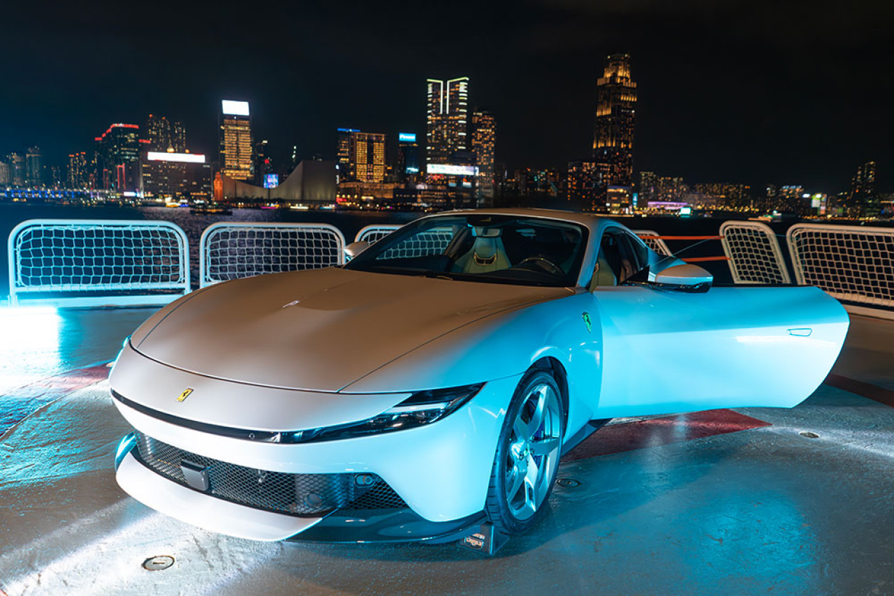 法拉利 Amalfi 現身維港