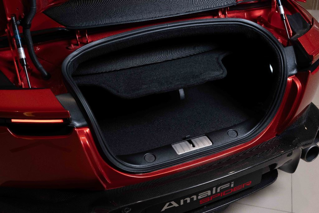 法拉利 Amalfi Spider 在香港推出