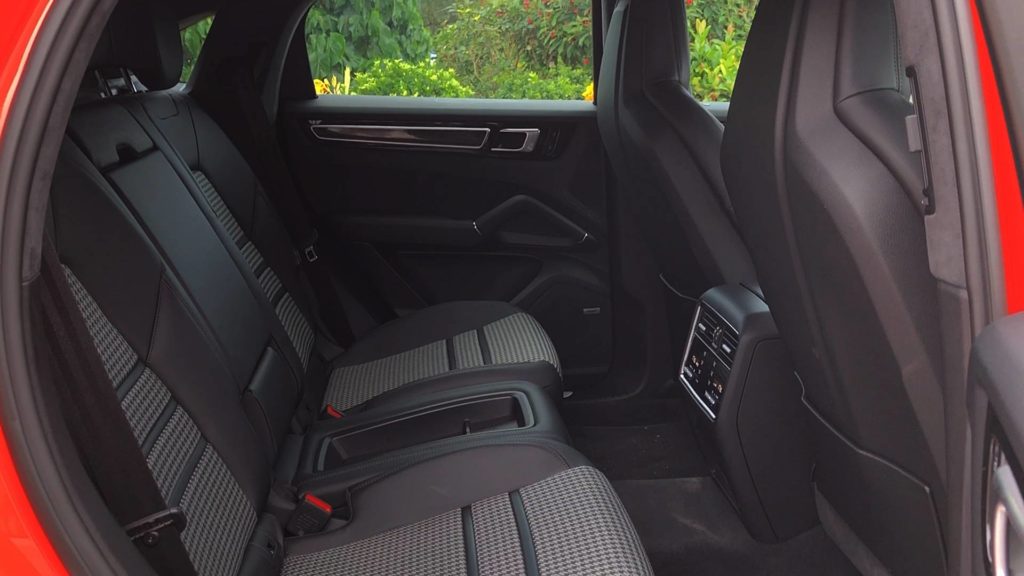 瀟灑型 Porsche Cayenne S Coupe