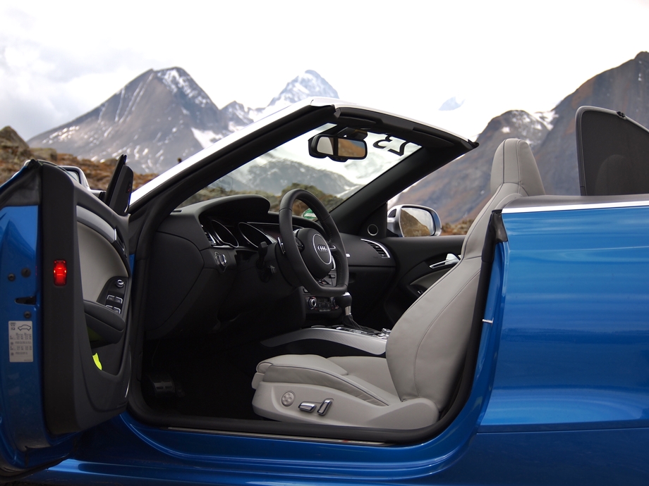 熱血的天空 - 2014 Audi RS5 Cabriolet