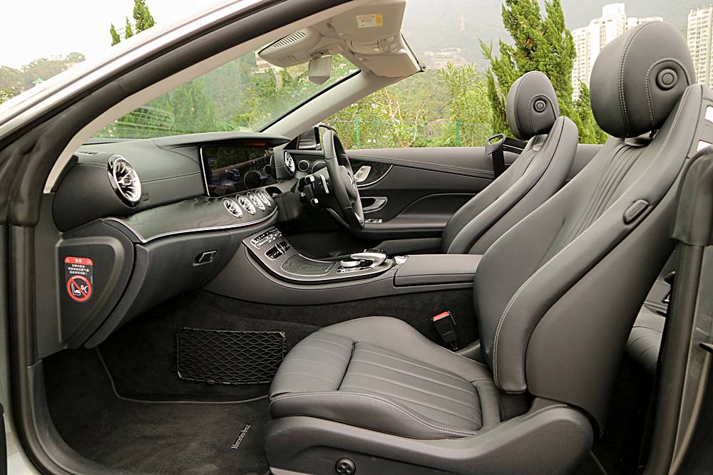 男人的浪漫 Mercedes-Benz E 300 Cabriolet