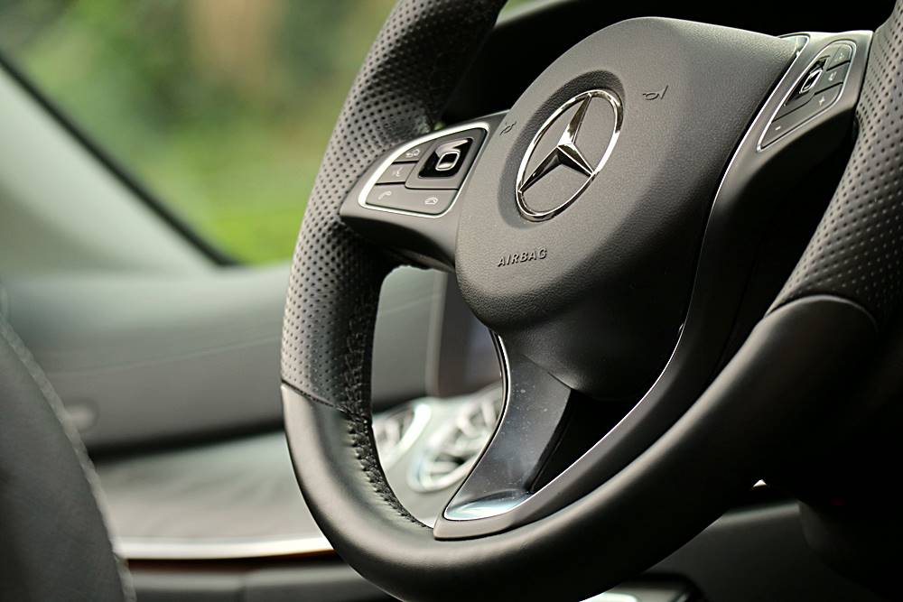 男人的浪漫 Mercedes-Benz E 300 Cabriolet