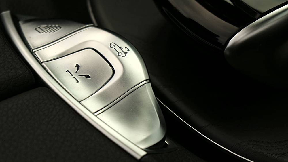 男人的浪漫 Mercedes-Benz E 300 Cabriolet