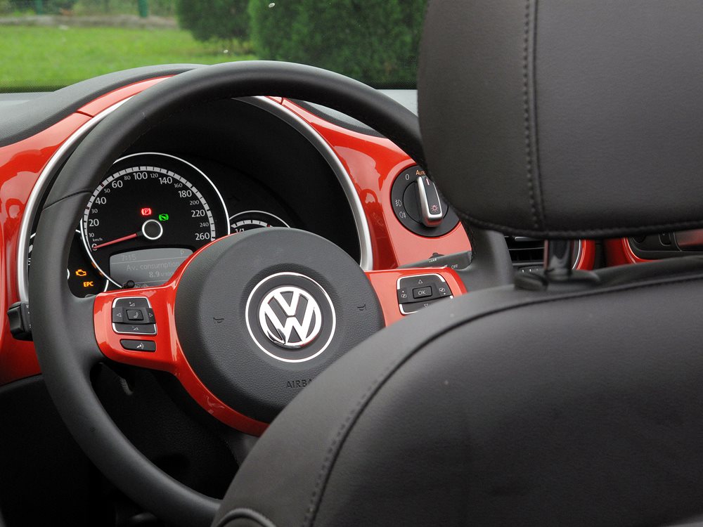 笑住揸 Volkswagen Beetle Cabriolet 1.4 TSI