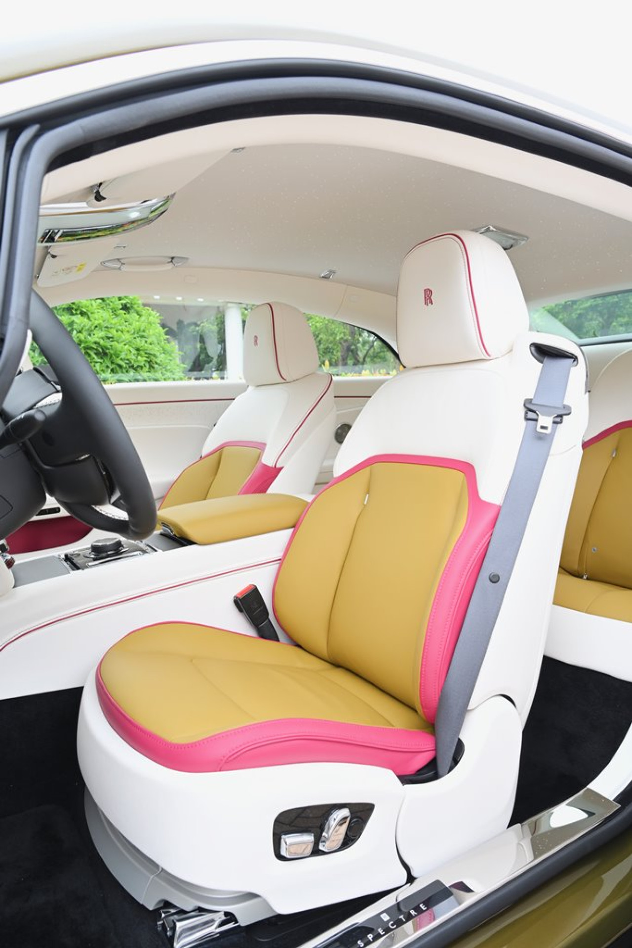 純電勞斯萊斯轎跑車 Rolls-Royce Spectre