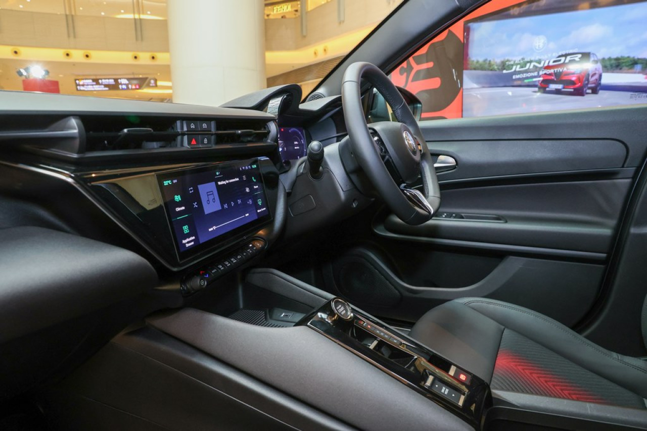 純電愛快 Alfa Romeo Junior