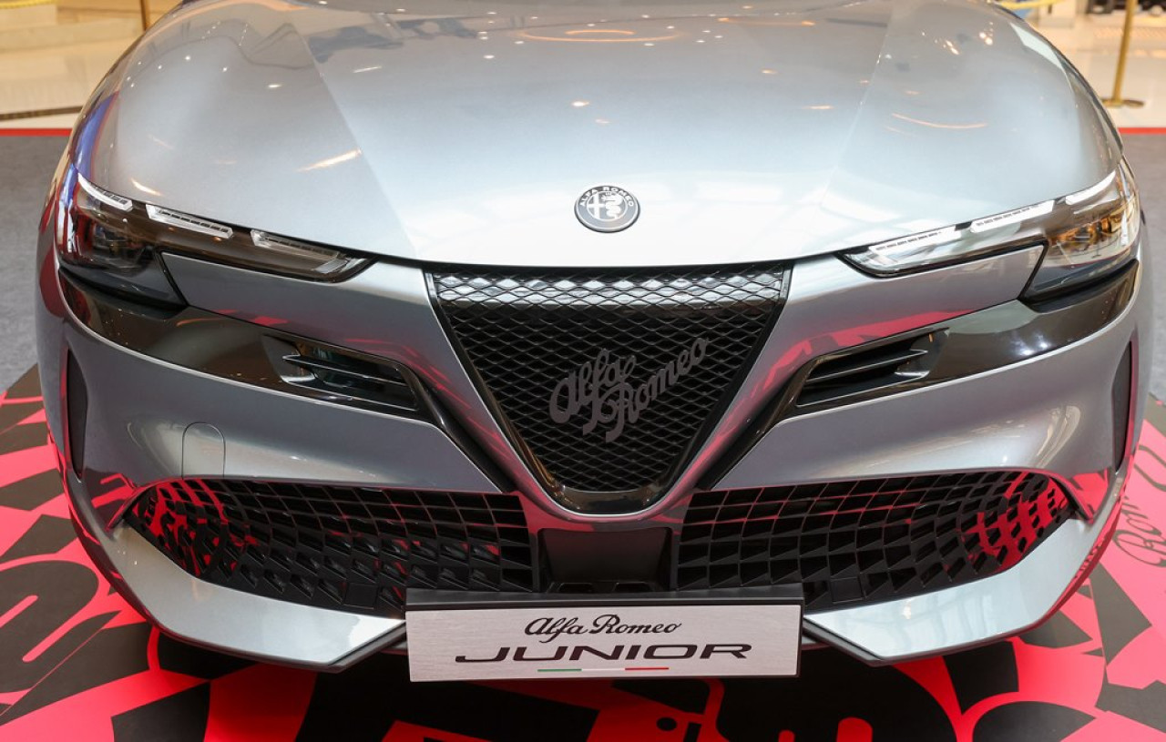 純電愛快 Alfa Romeo Junior