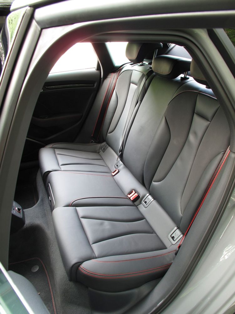 羊皮狼心 Audi RS3 Sportback