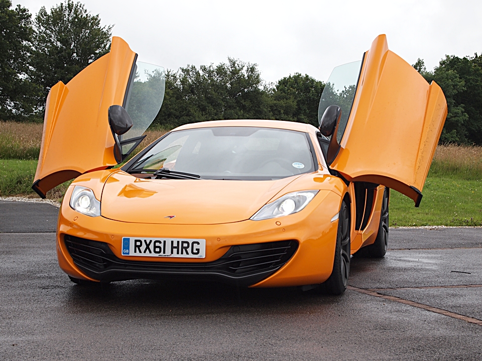 英國首試 - 2012 McLaren MP4-12C