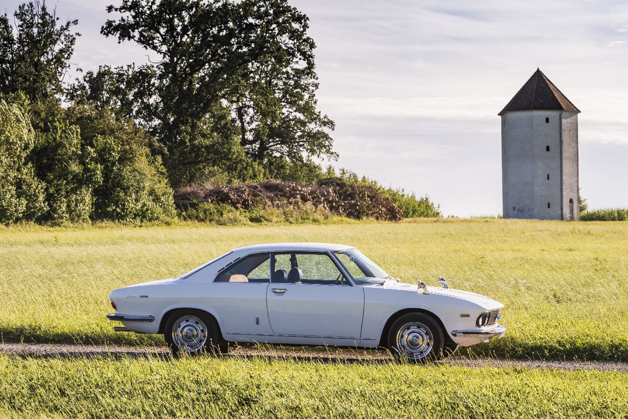 萬事得之光芒 - Mazda Luce