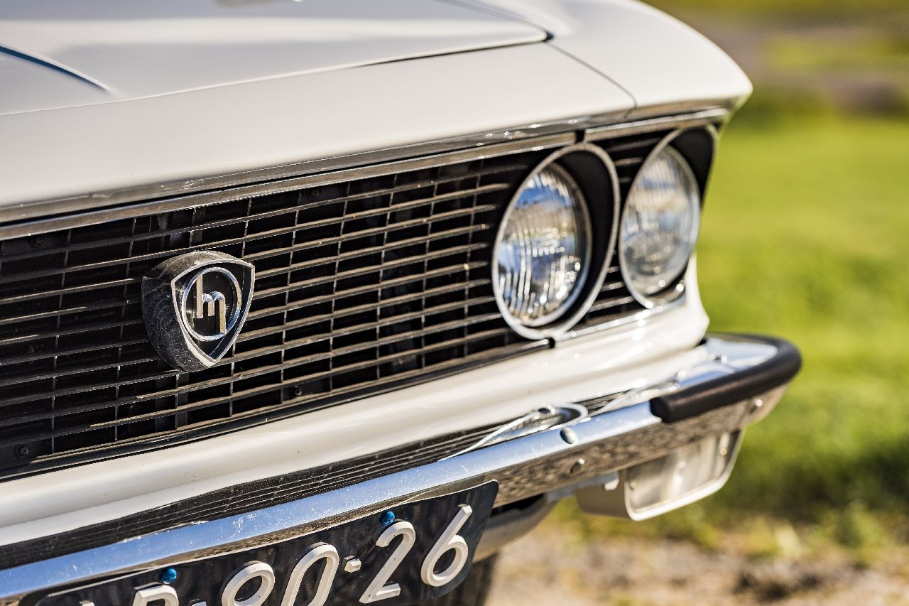 萬事得之光芒 - Mazda Luce