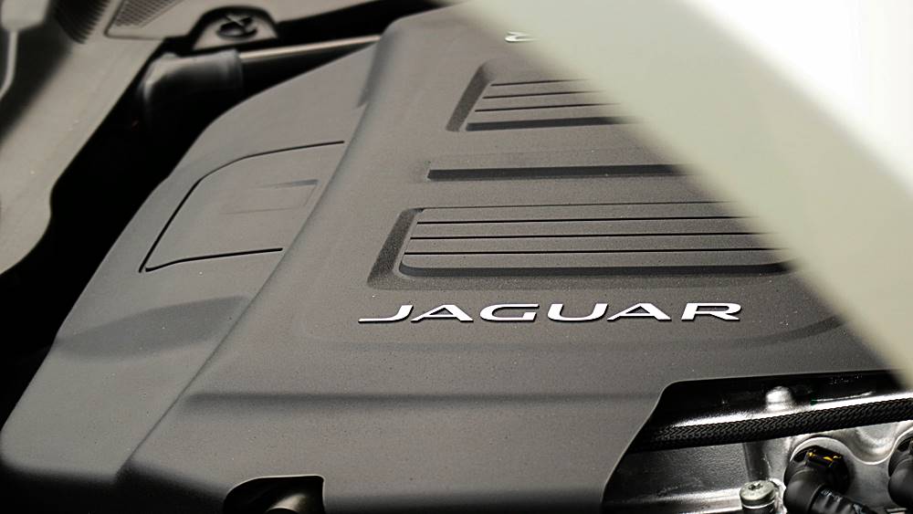 被馴化的傲慢 Jaguar F-Type 400 Sport Coupé