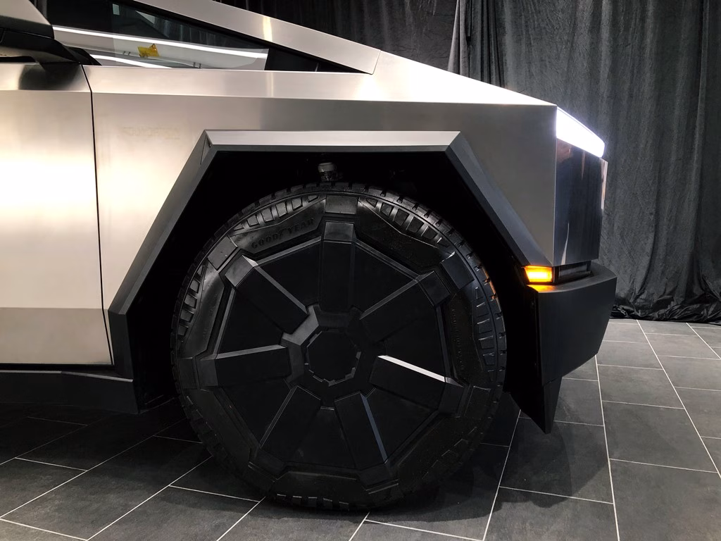 裝甲農夫車 Tesla Cybertruck