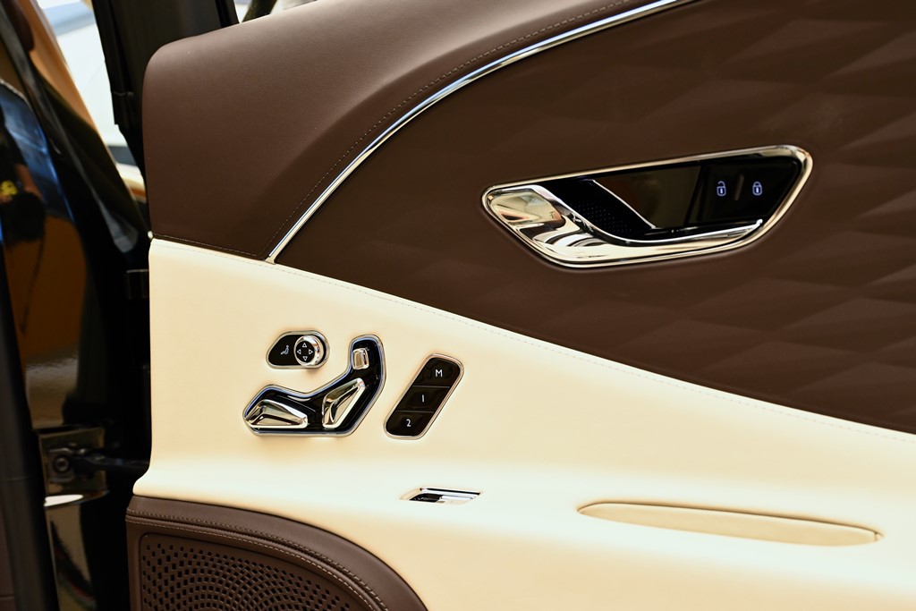 賓利Flying Spur Hybrid 正式在香港推出