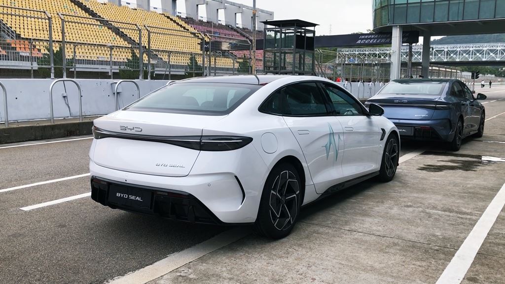 賽道測試BYD Seal AWD