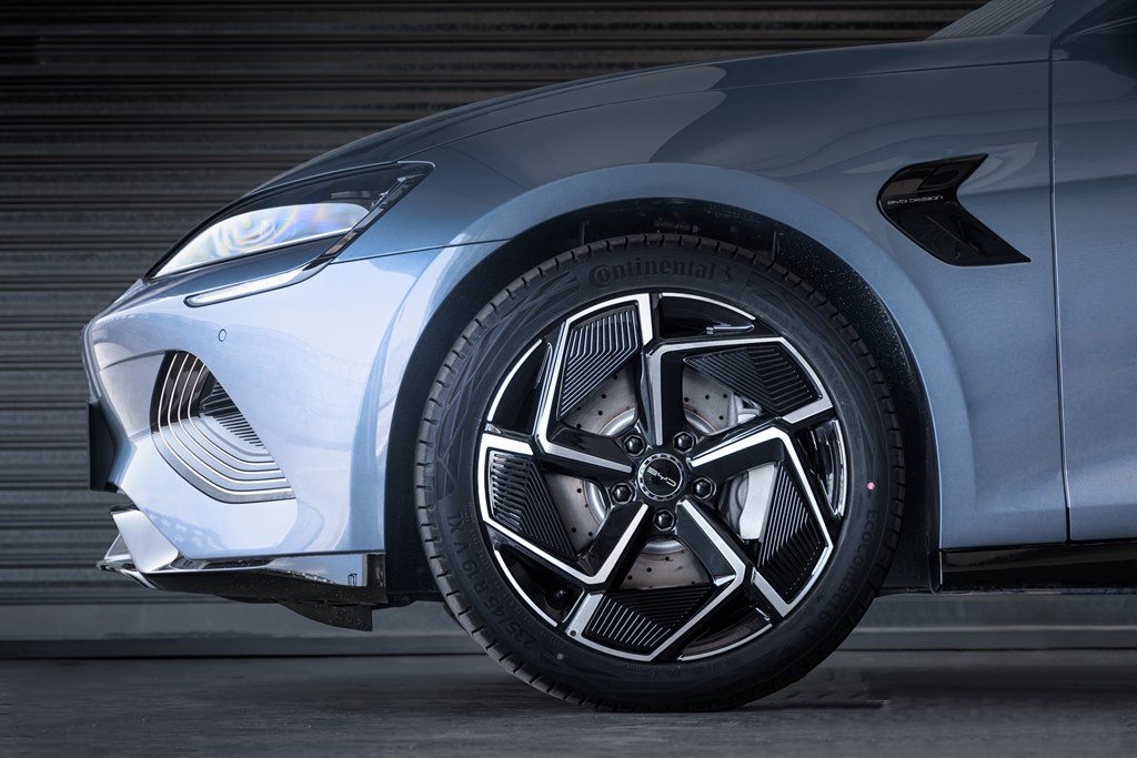 賽道測試BYD Seal AWD