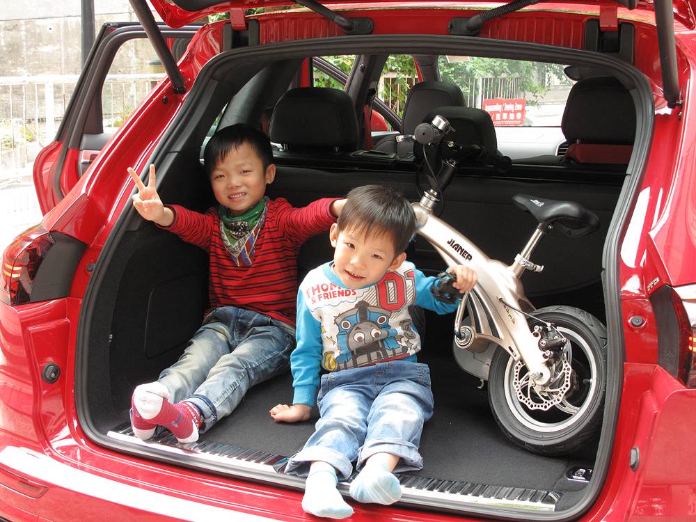 赤色誘惑 Porsche Cayenne GTS