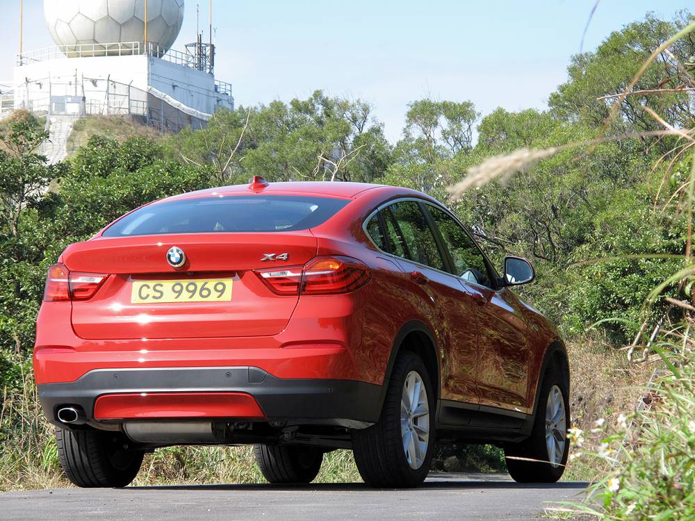路遙知馬力 BMW X4 xDrive20d