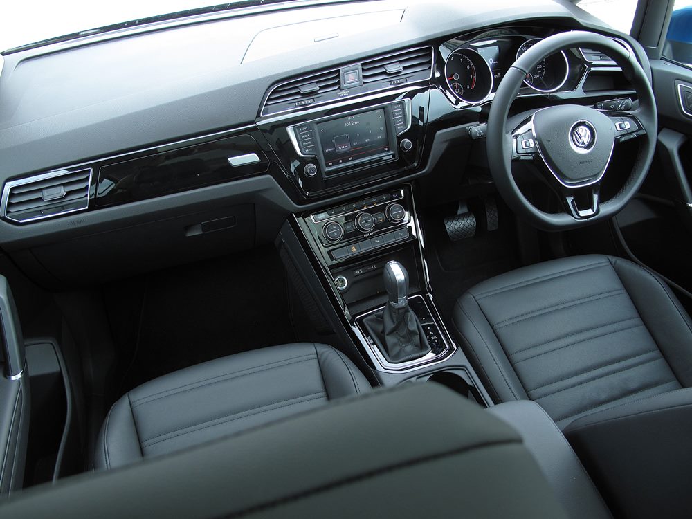載得又跑得 Volkswagen Touran 280 TSI Luxury