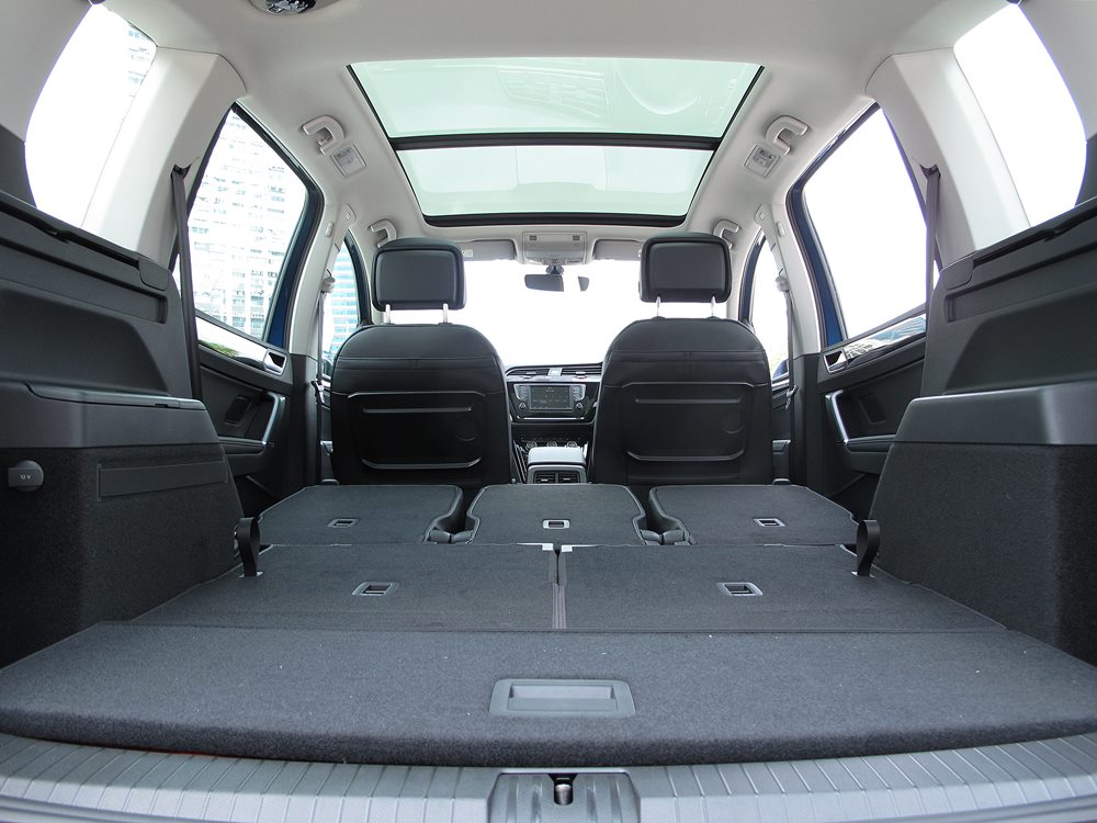 載得又跑得 Volkswagen Touran 280 TSI Luxury