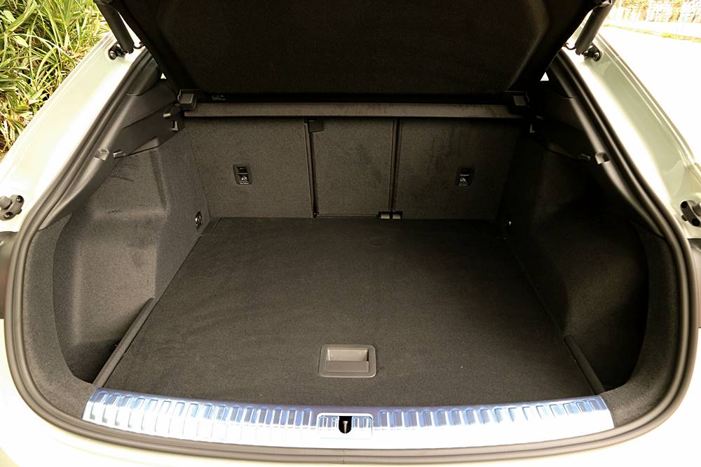 遲來的斜背 Audi Q3 Sportback 45 TFSI Quattro S Line Sport Edition