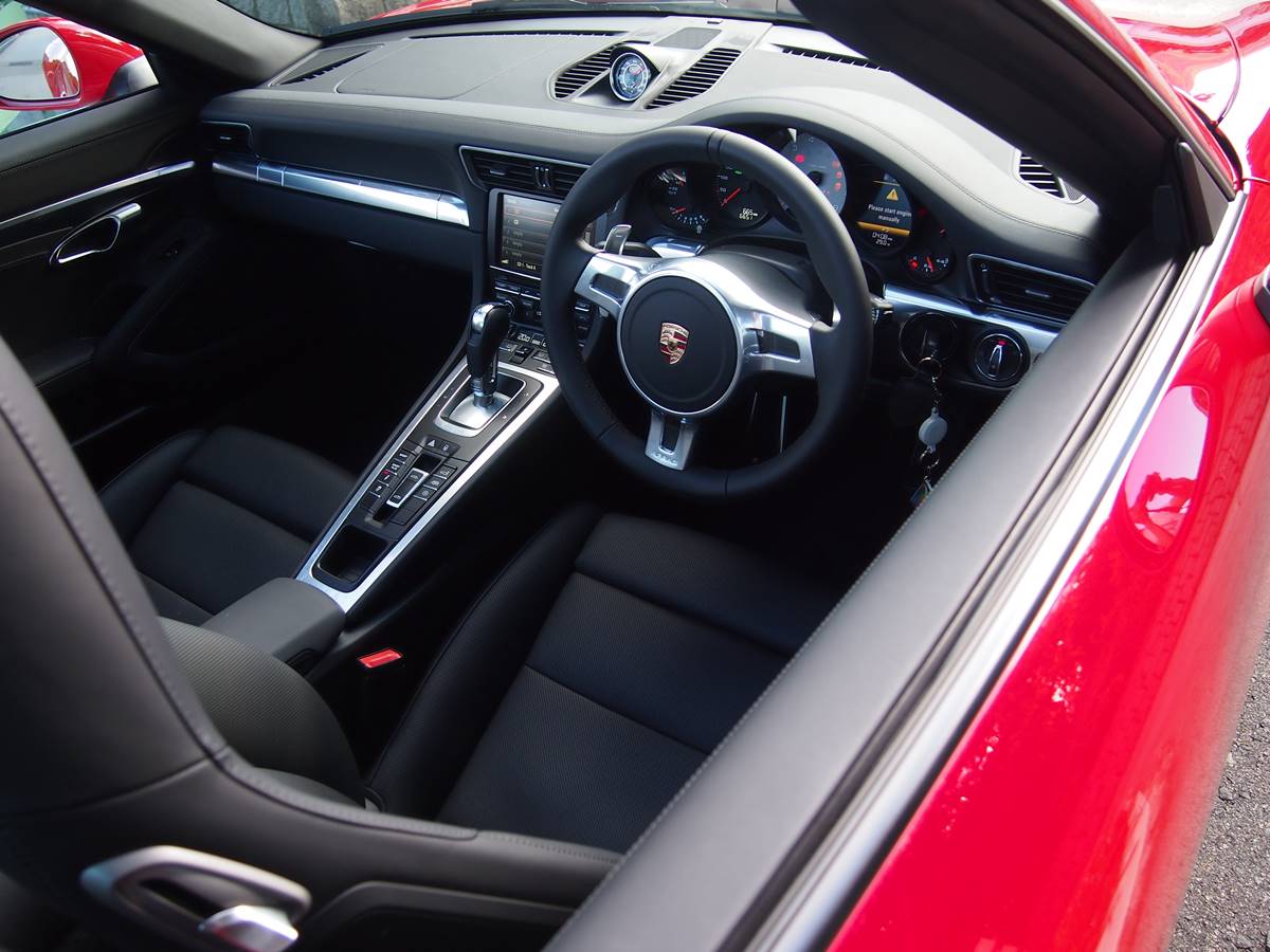 鐵漢柔情 - Porsche 911 Targa