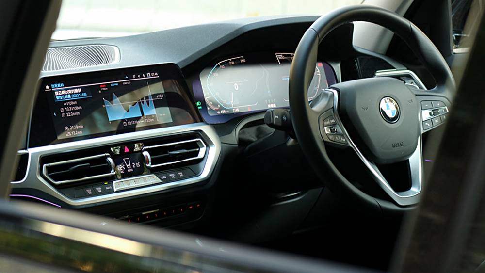 長測報告 BMW 320iA touring sport