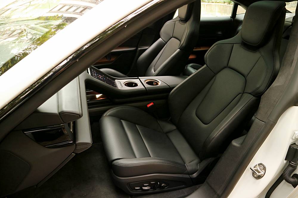 長測報告 Porsche Taycan Turbo S