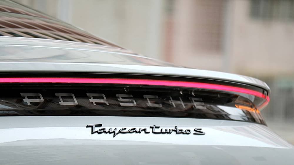 長測報告 Porsche Taycan Turbo S