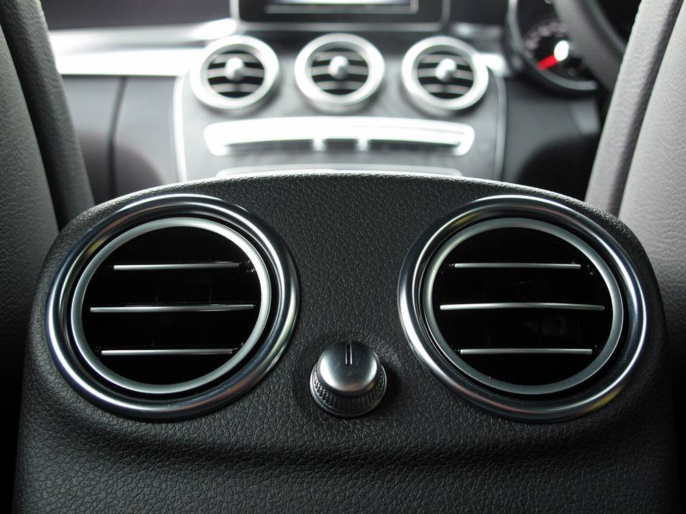 長篇 • 大論 Mercedes-Benz C 200 Estate