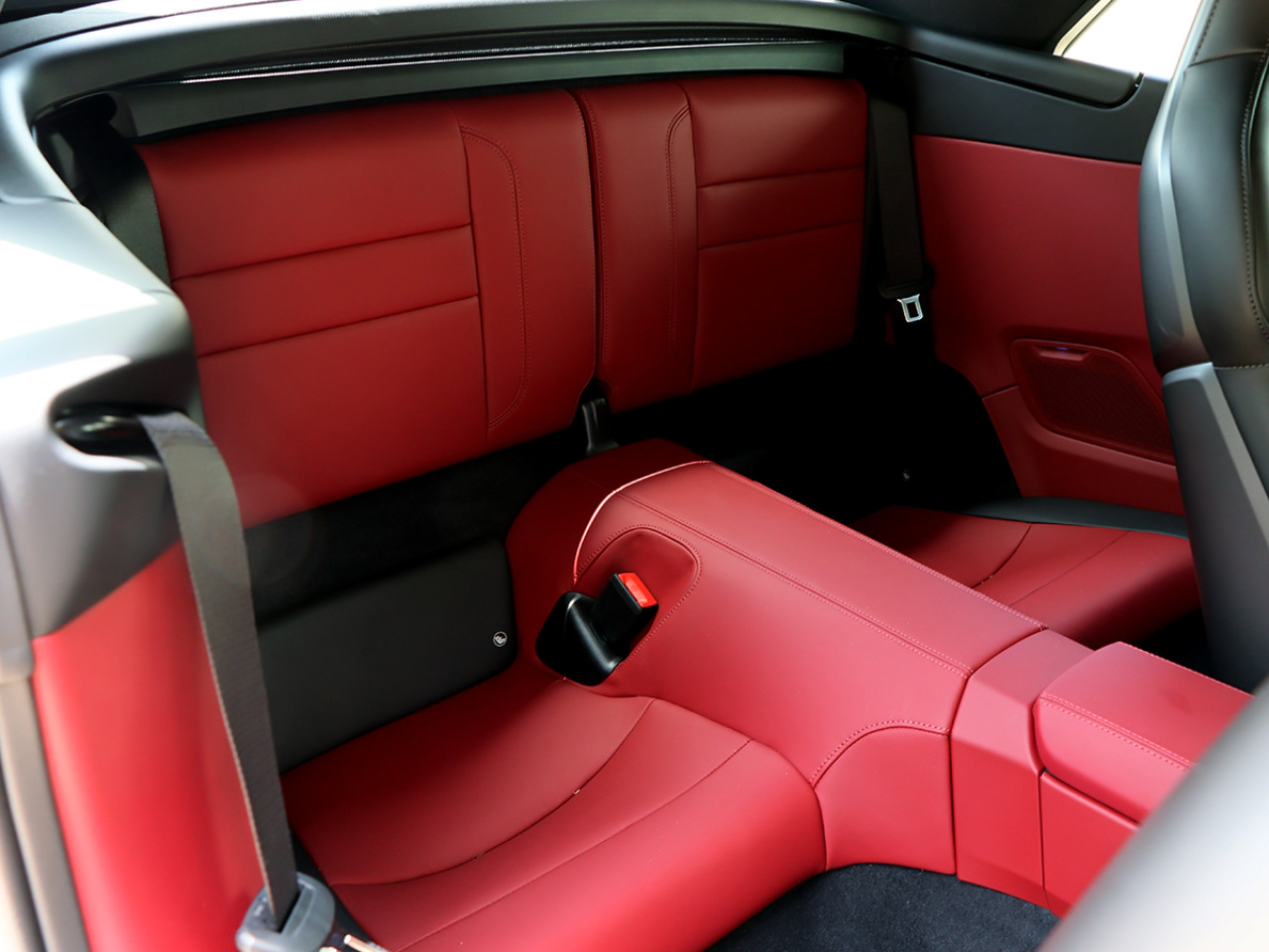 開篷的浪漫 Porsche 911 Carrera Cabriolet