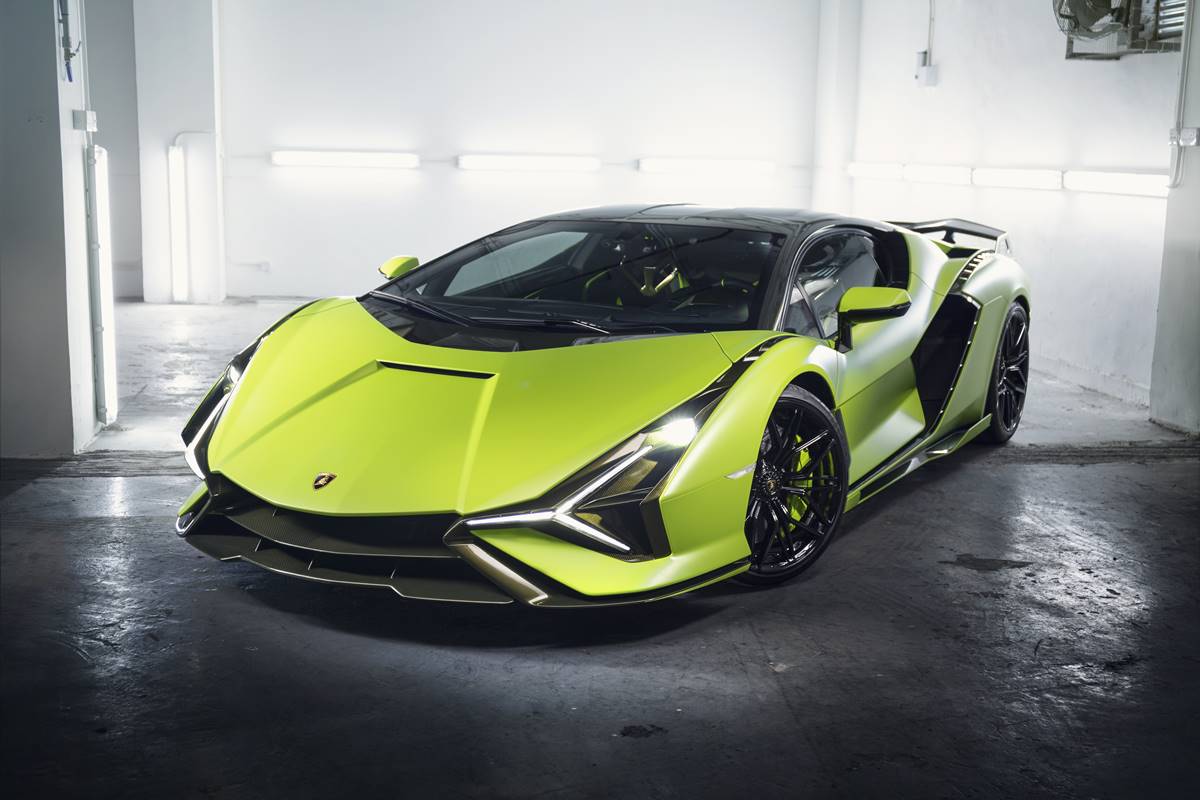 限量版林寶堅尼Sián抵港交車