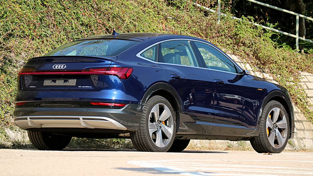 電子誘惑 Audi e-tron Sportback 55 quattro S line