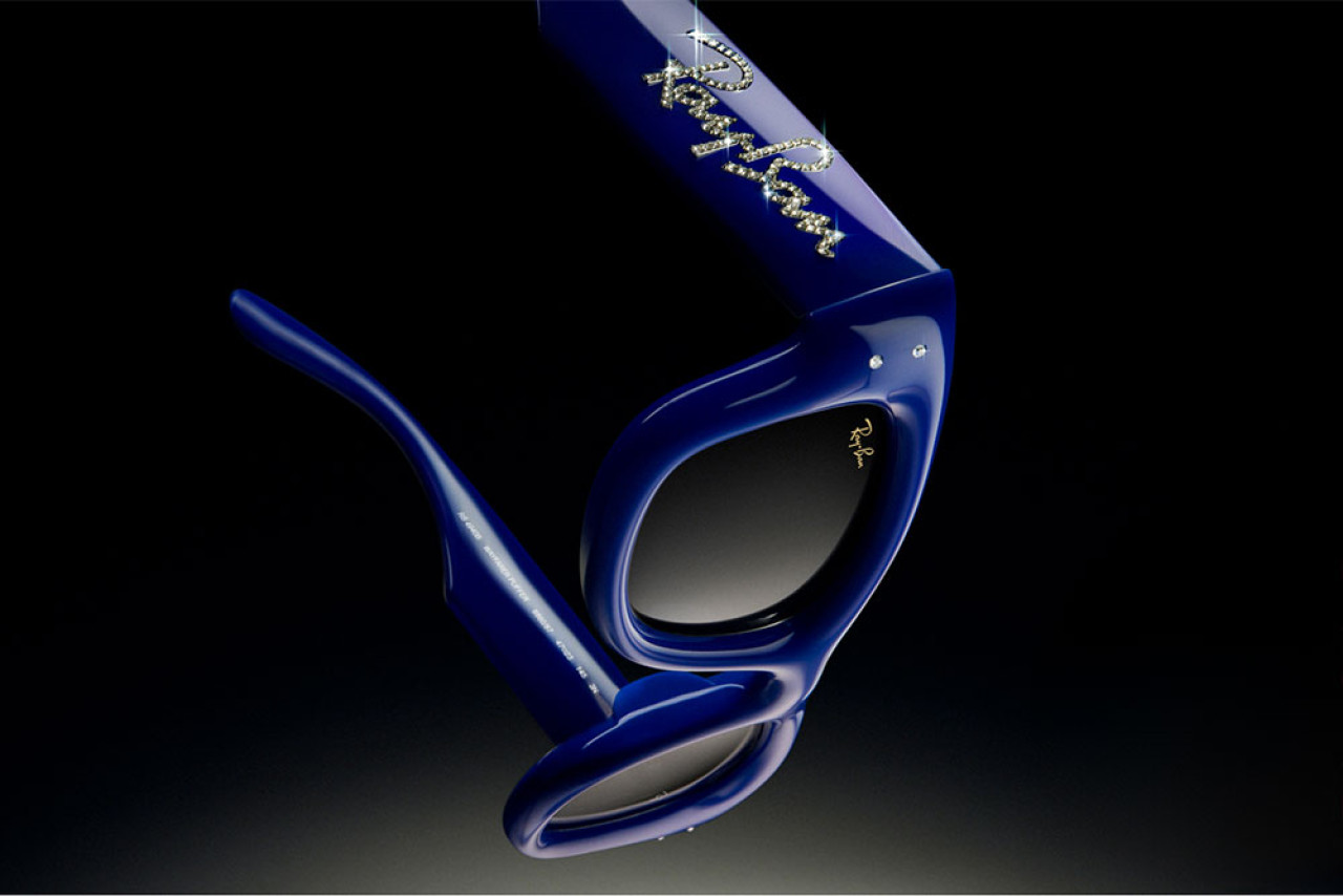 香港上市日期：將於11月於指定 Ray-Ban 認證零售商發售 建議零售價：HK$2,420