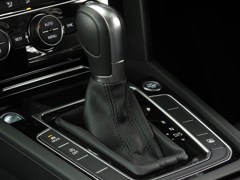 齊料 Volkswagen Passat 280 TSI ACT R-Line Sport SE