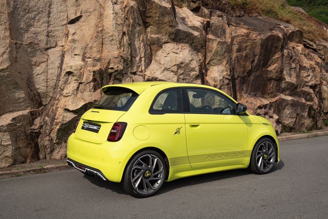  最緊要好玩  Abarth 500e