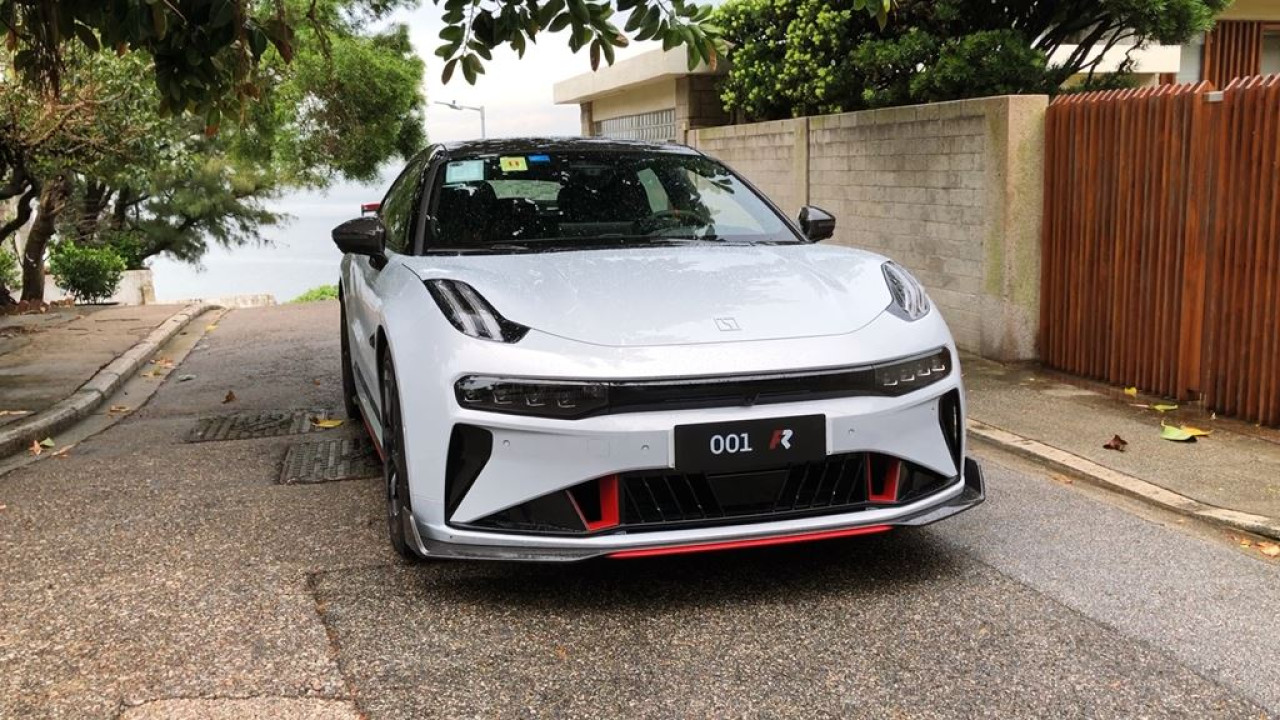 1300匹馬力 Zeekr 001 FR