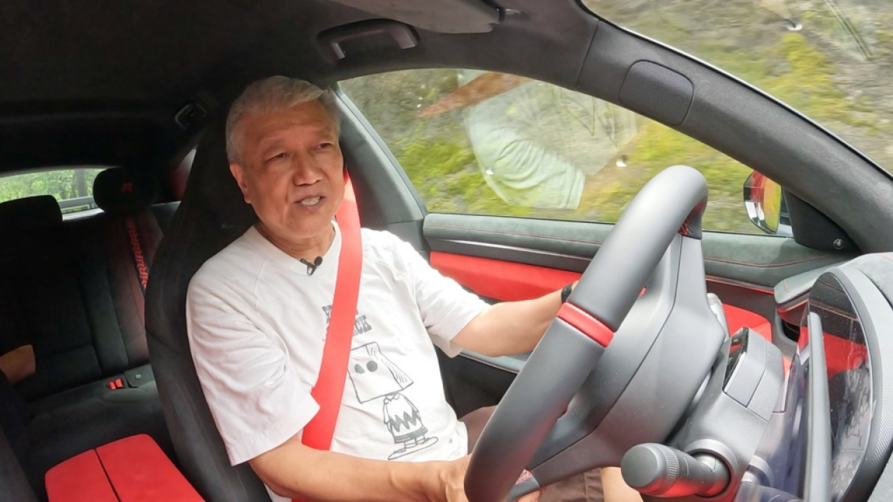 1300匹馬力 Zeekr 001 FR