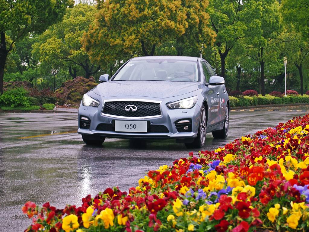 2014 Infiniti Q50S Hybrid