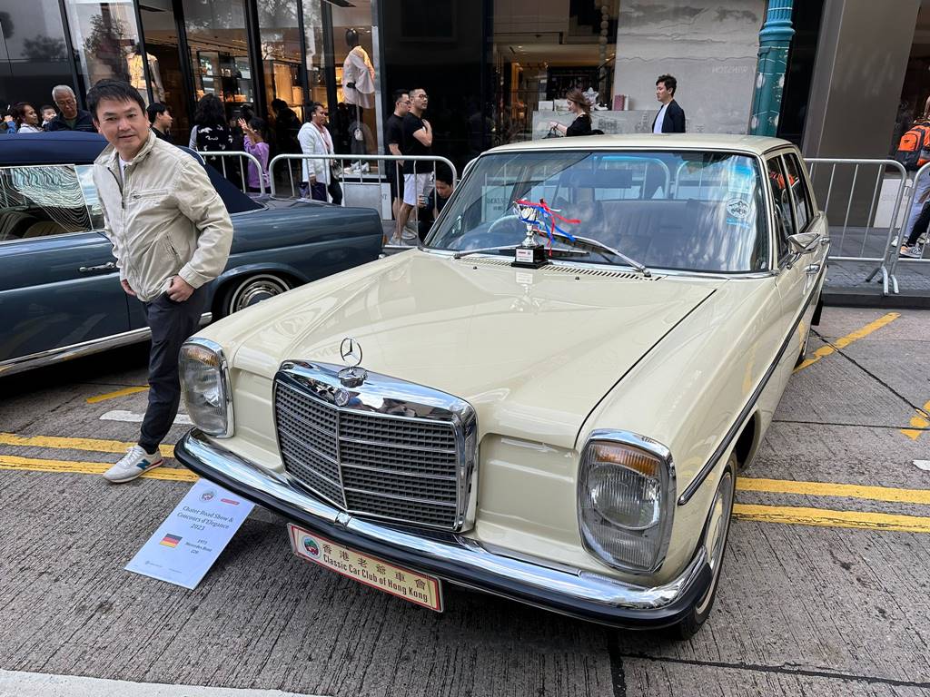 <strong>Best Saloon</strong>：1973 Mercedes-Benz 220