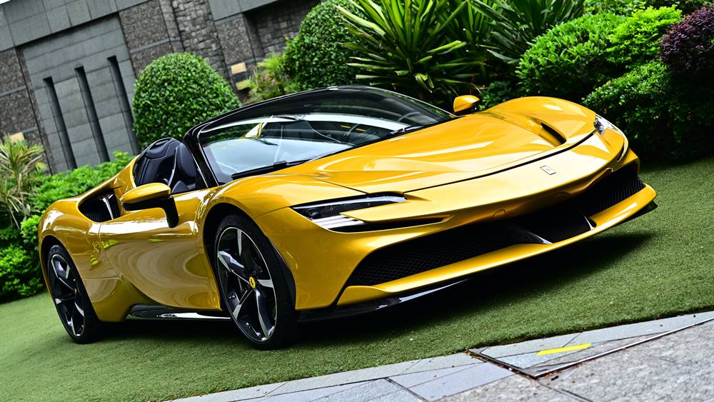 Ferrari SF90 Spider
