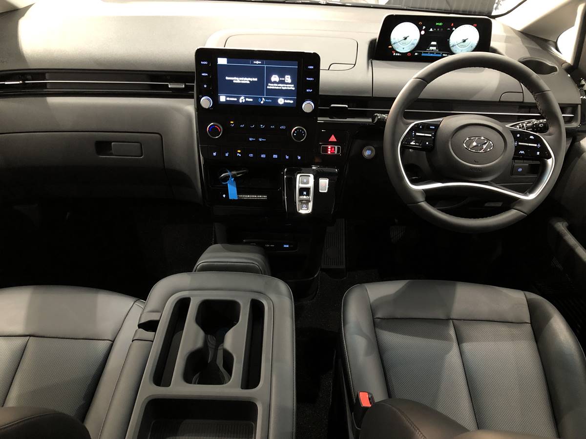 Hyundai STARIA van