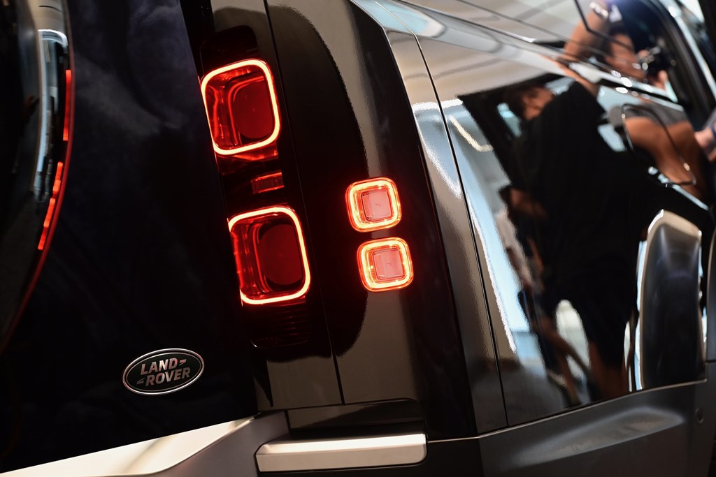 Land Rover Defender 130 在香港推出